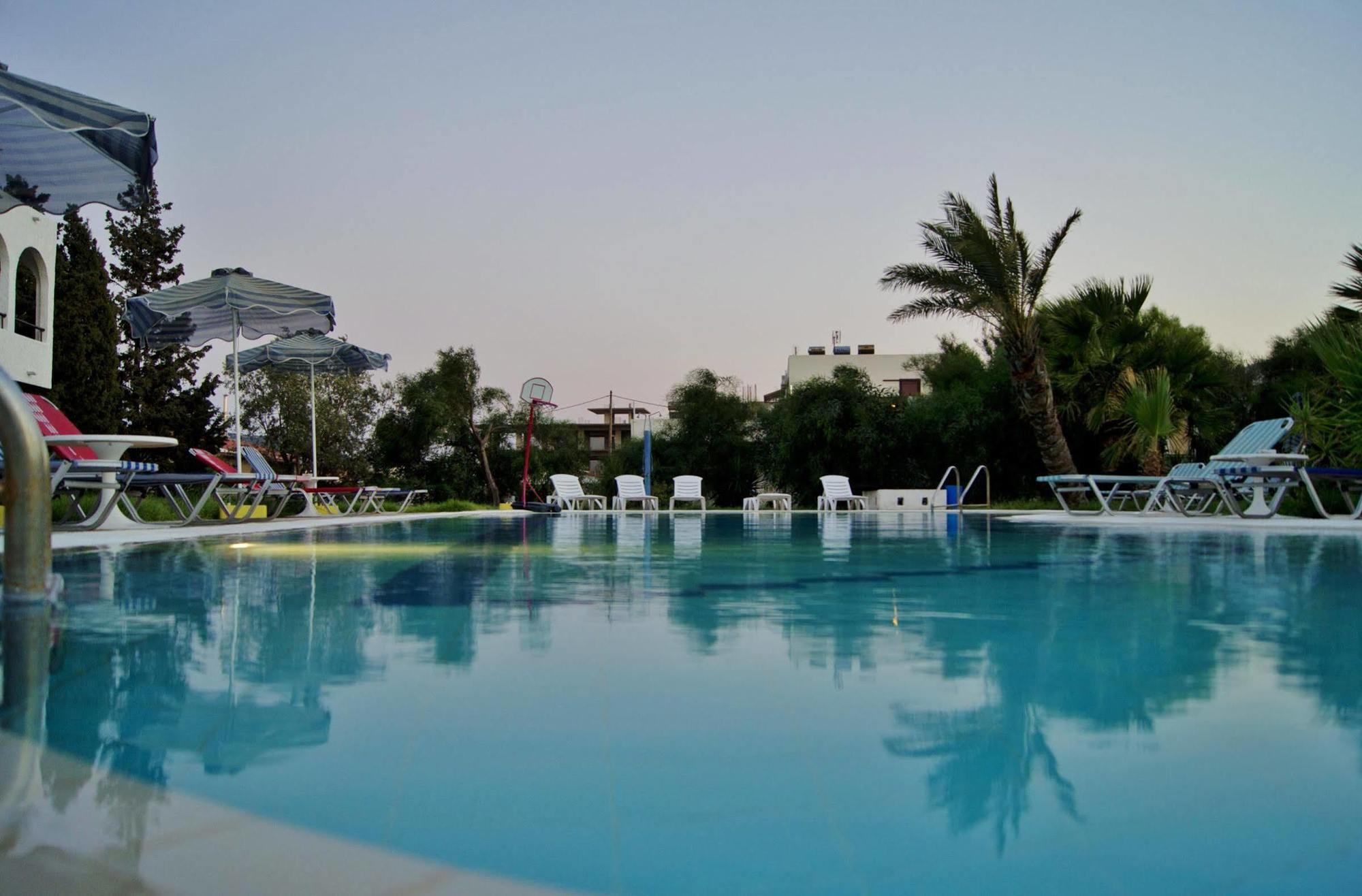 Argo Hotel (Adults Only) Фаліракі Екстер'єр фото